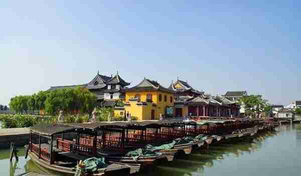 最受中国年轻游客喜爱的十个避暑小镇 贵州西江排名第六