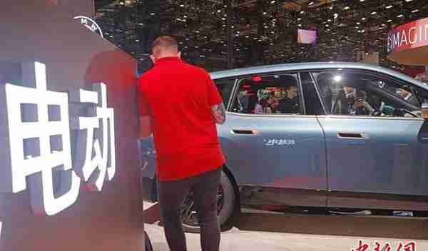 2023第二十届上海国际汽车工业展览会开幕 新能源汽车约占展量三分之二