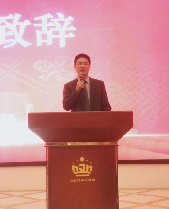 东方融资网总裁胡玉建受聘为苏州市掼蛋运动协会执行会长