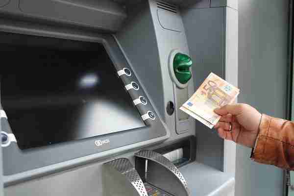 老挝首次批准加密货币交易 提款机便可兑换比特币