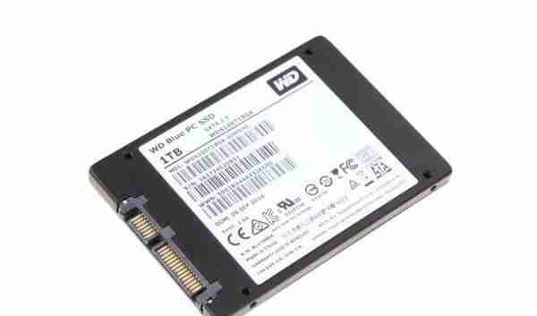 读写达到SATA SSD极限 1TB西数/闪迪3D NAND新品评测