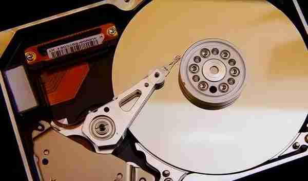 保存重要资料的高安全性、高性价比方案：存储硬盘如何选？