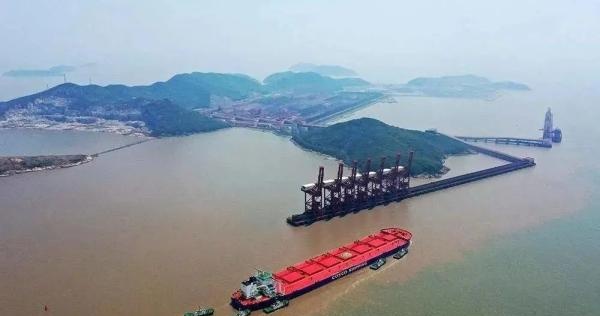 全球最大港牵手全球最大矿，浙江这场豪门之恋怎样谈成的？