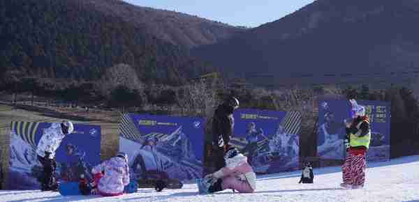 打卡北京渔阳国际滑雪场 享受滑雪带来的快乐