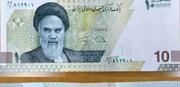 伊朗正式用人民币替代美元,宣布变更国家货币后,经济或将由穷转富