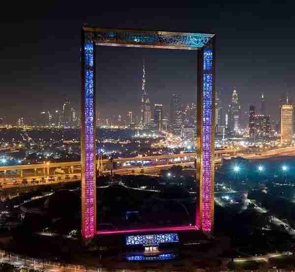 视角｜迪拜花了3个亿，造了个世界最大的相框！