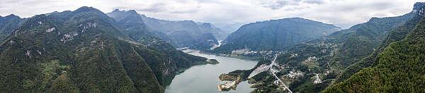 上半年，四川在建大中型水利工程总投资达984亿元