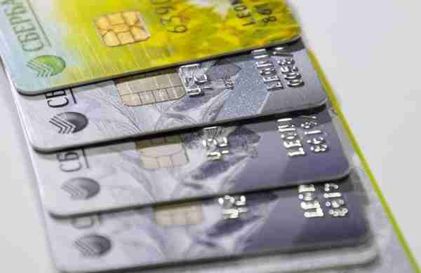 银行卡长期不使用、不销户，会有什么后果？会欠银行钱吗？